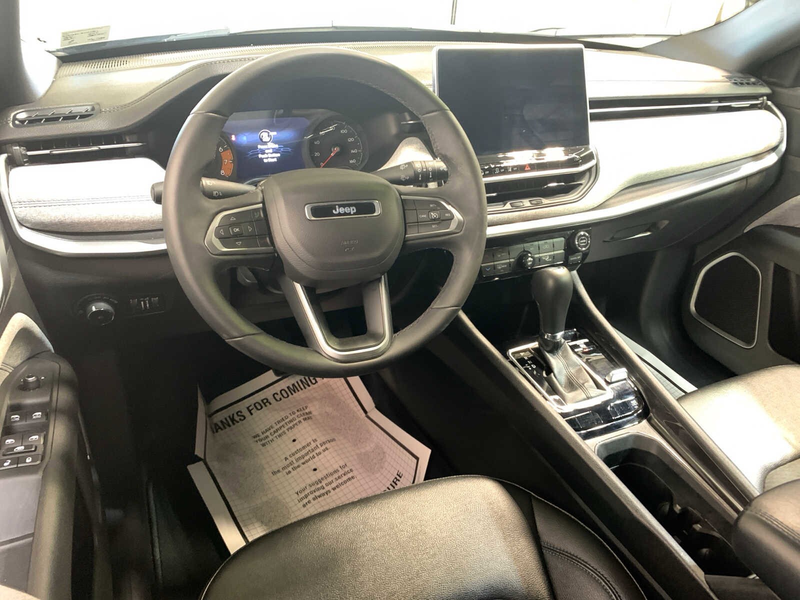 2024 Jeep Compass Latitude photo 4