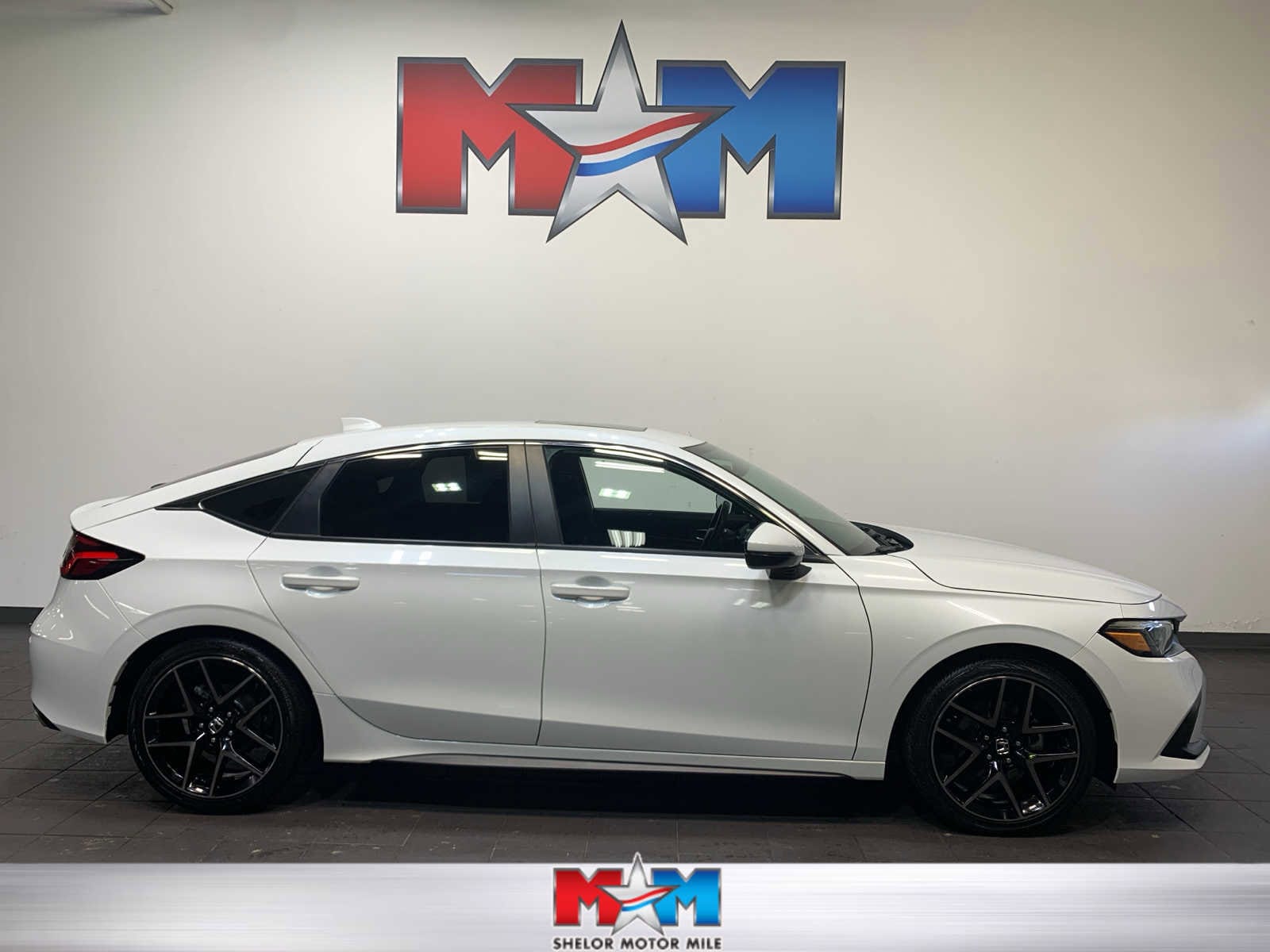 2022 Honda Civic Hatchback Sport Touring's photo