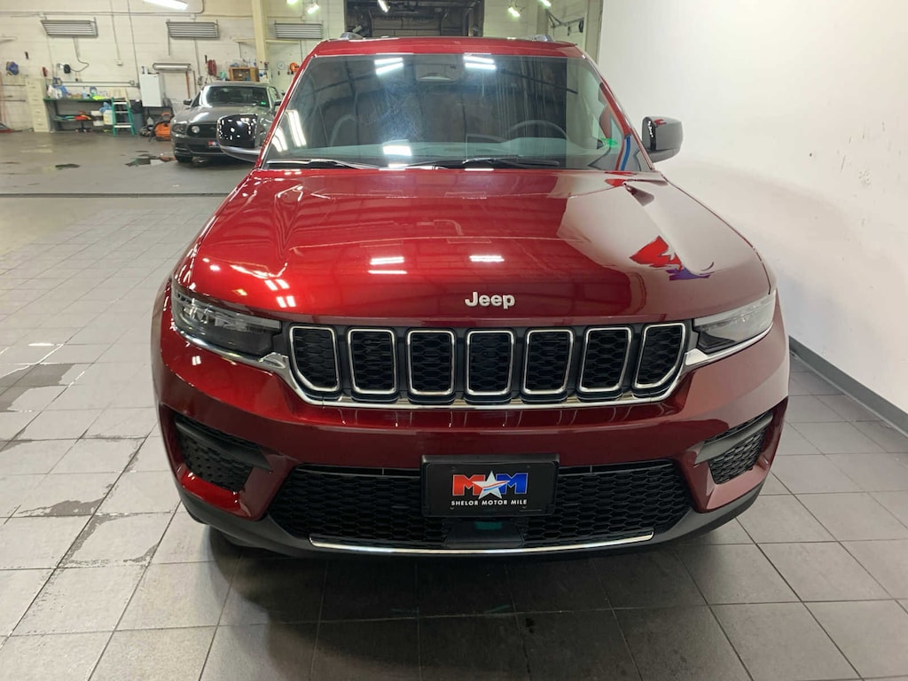 New 2025 Jeep Grand Cherokee Laredo X Sport Utility