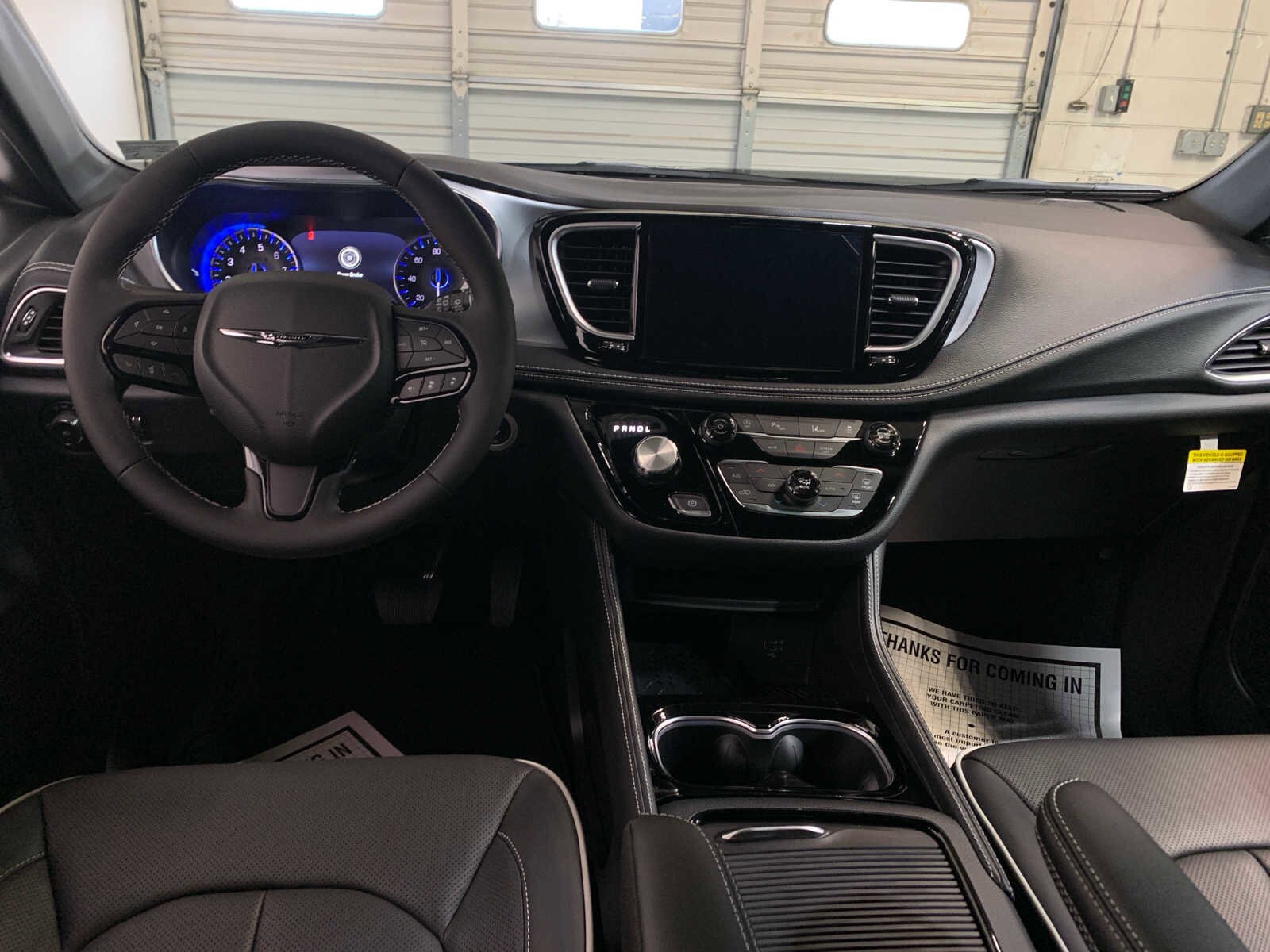 2026 Chrysler Pacifica Limited photo 4