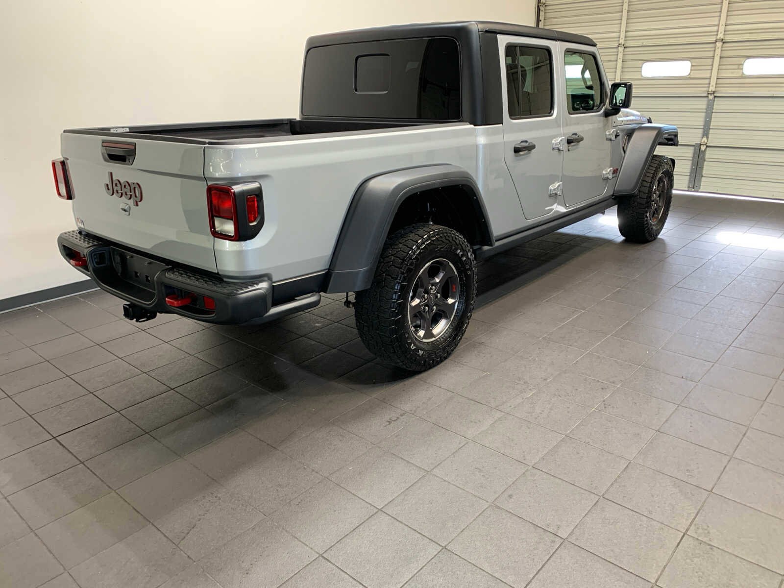 2022 Jeep Gladiator Rubicon photo 3