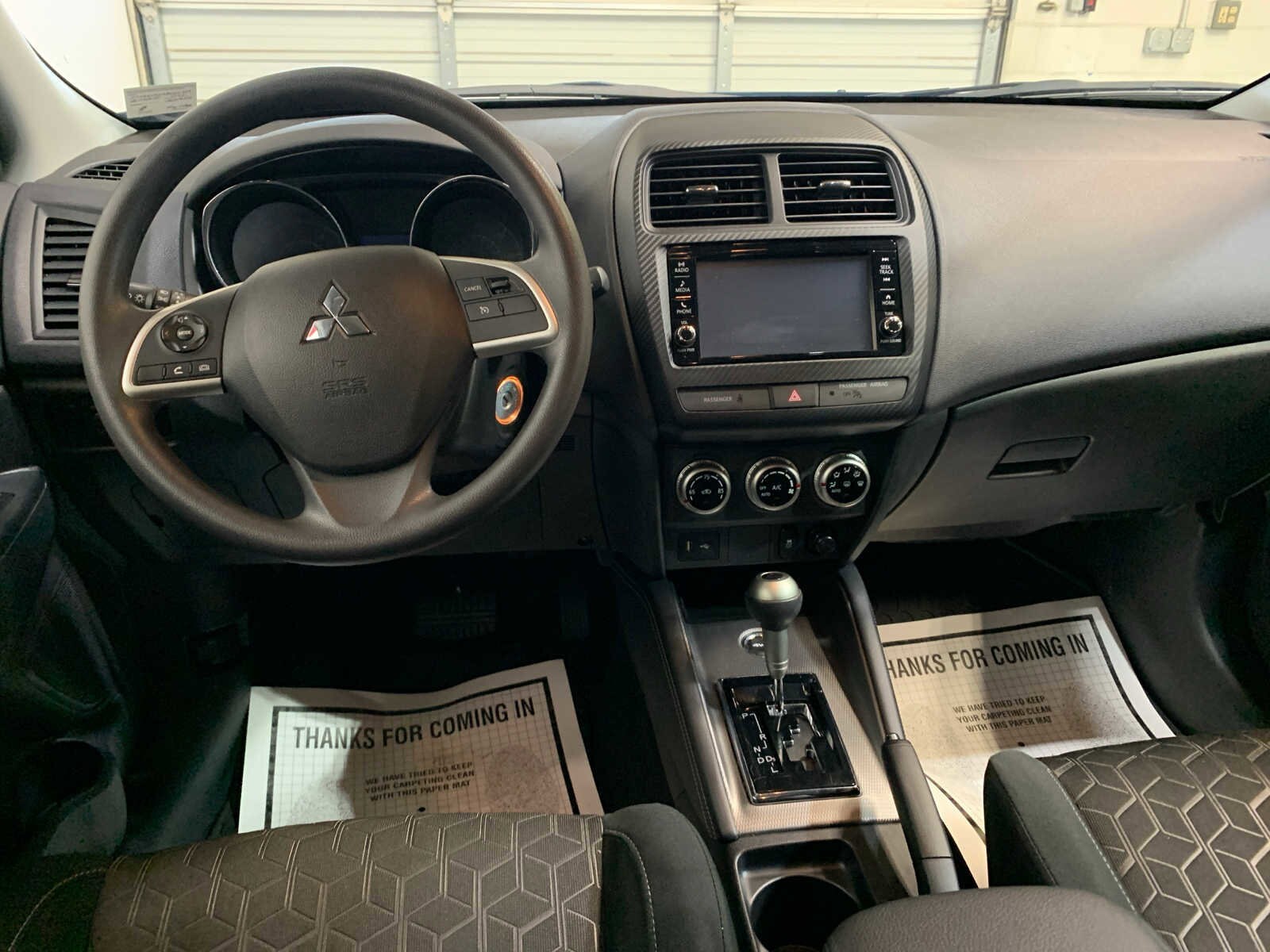 2024 Mitsubishi Outlander Sport ES photo 3