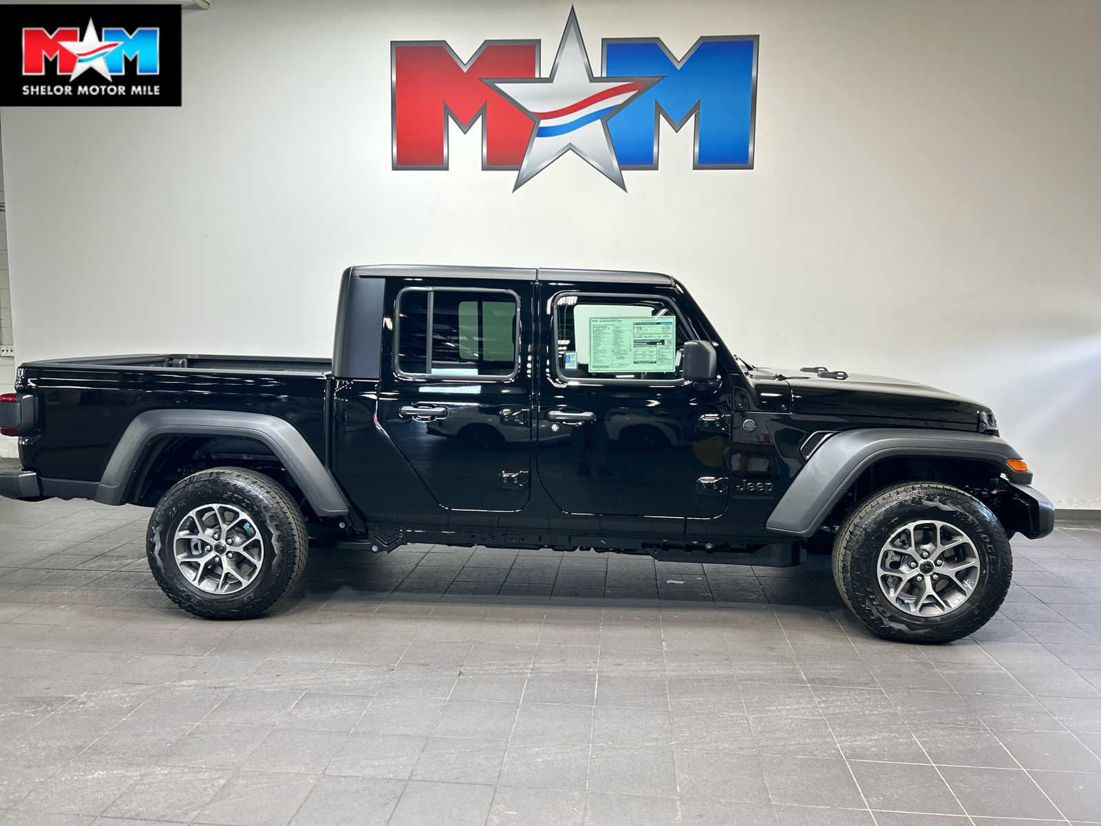 2026 Jeep Gladiator Sport S Auto's photo