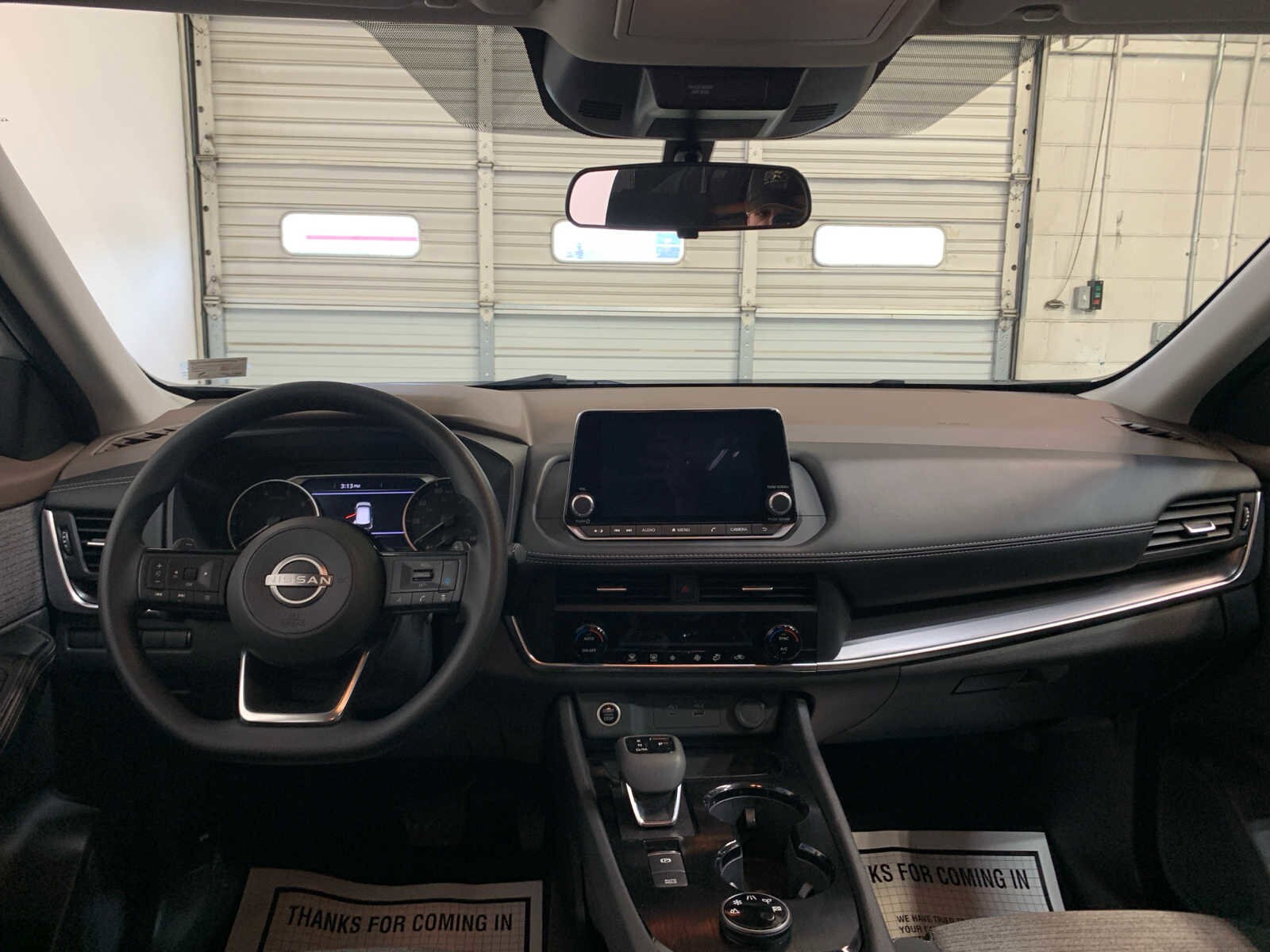 2023 Nissan Rogue SV photo 4