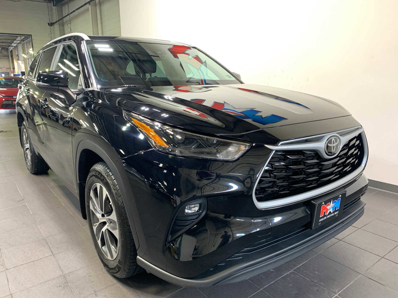 2023 Toyota Highlander XLE photo 2