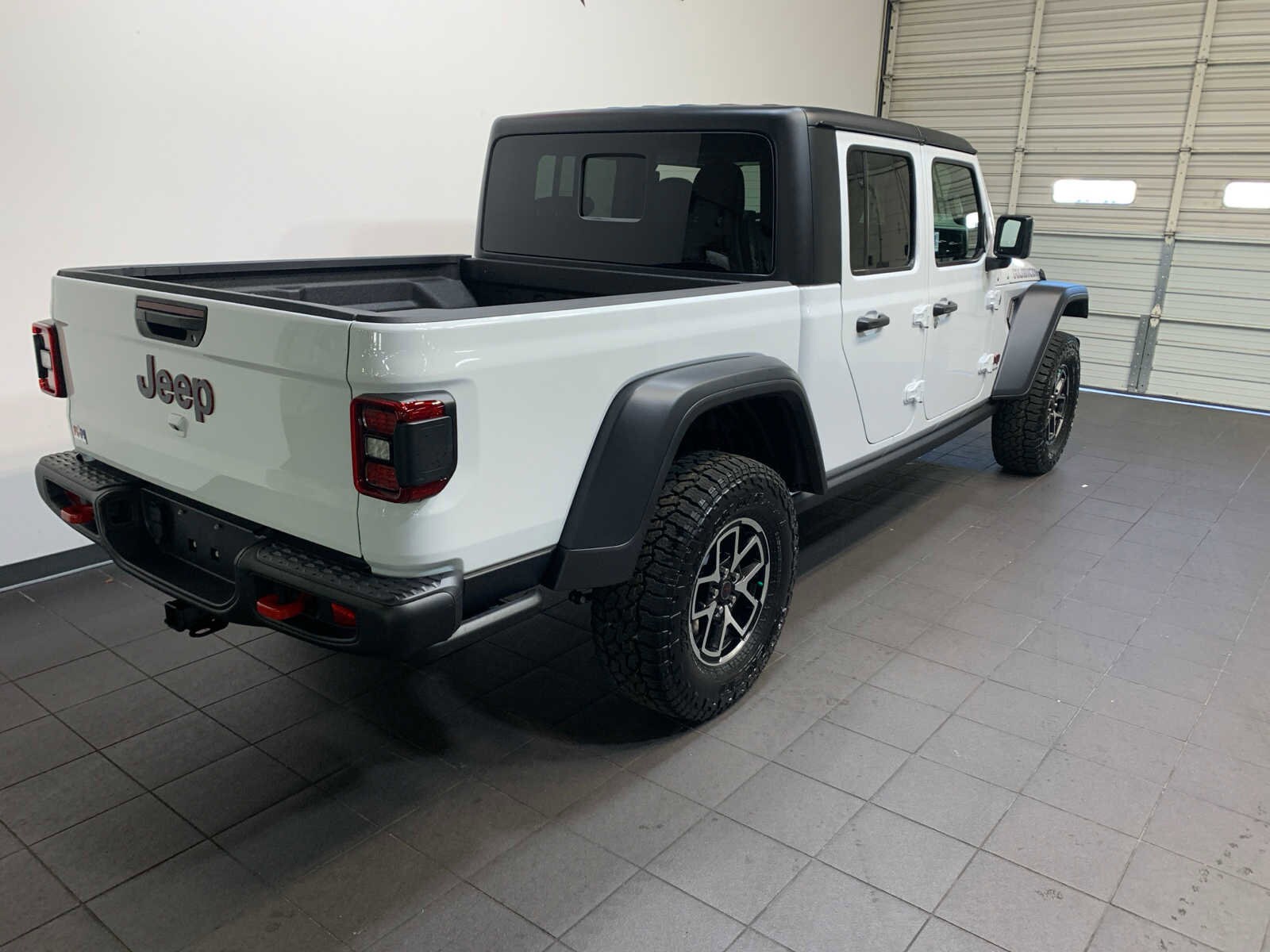 2025 Jeep Gladiator Rubicon photo 2