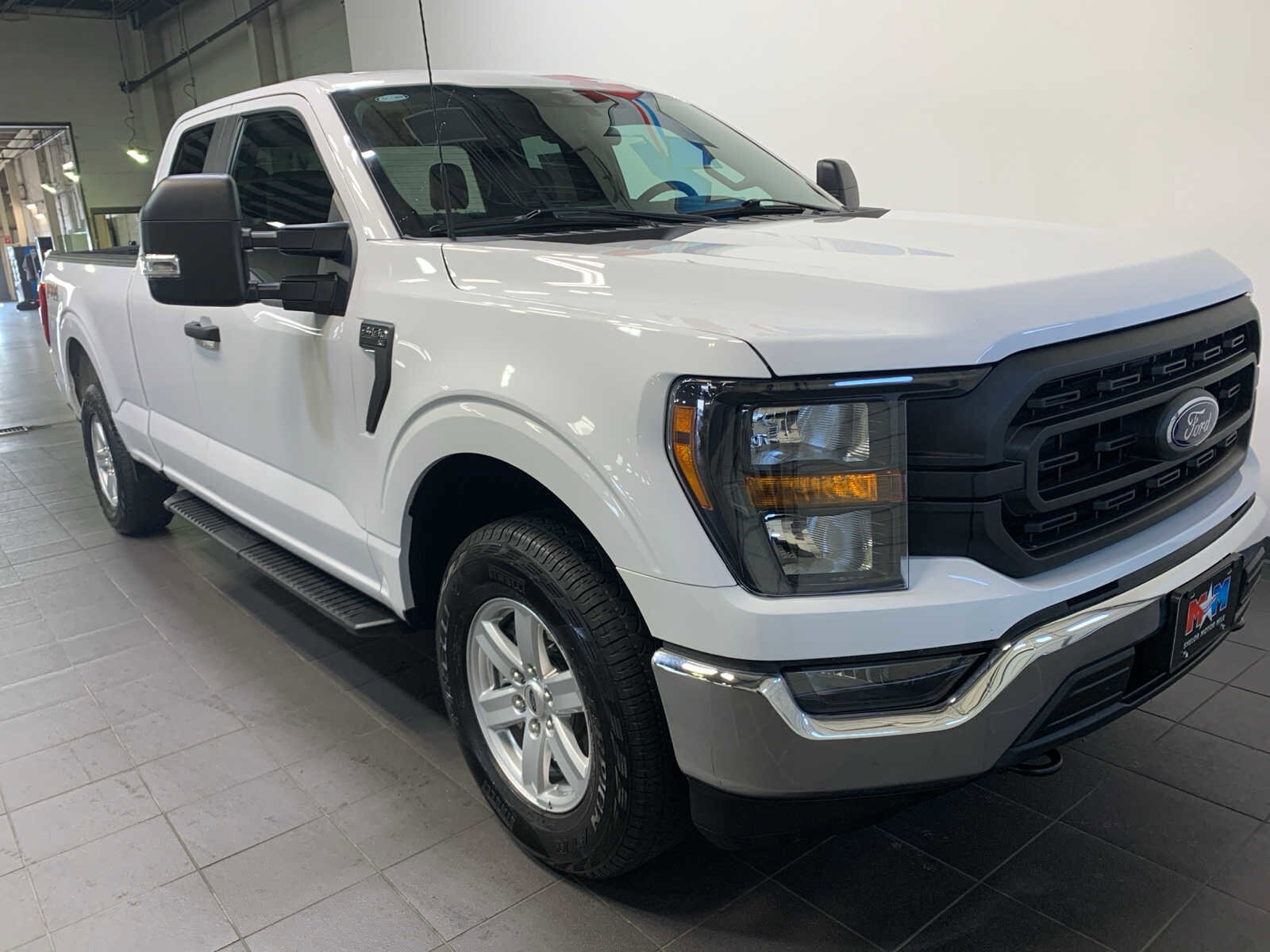 2023 Ford F-150 XL photo 2