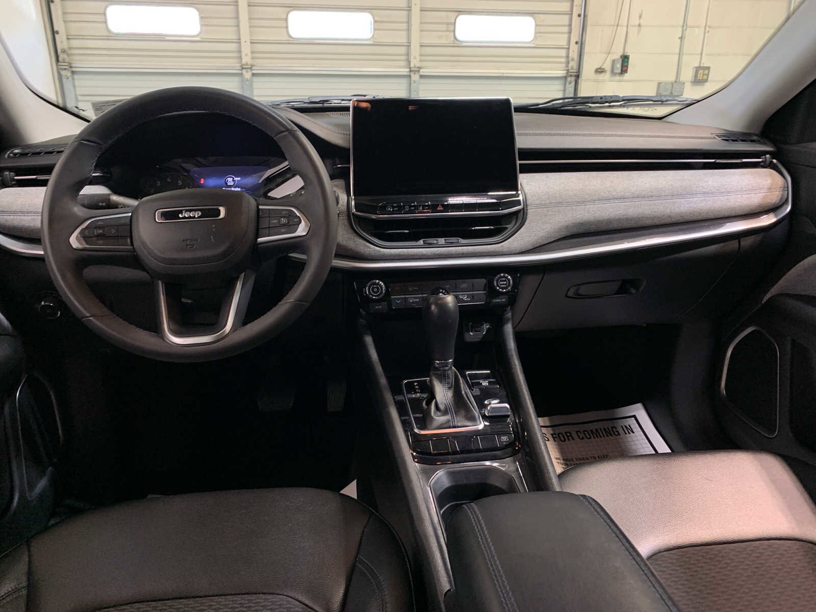 2022 Jeep Compass Latitude photo 4