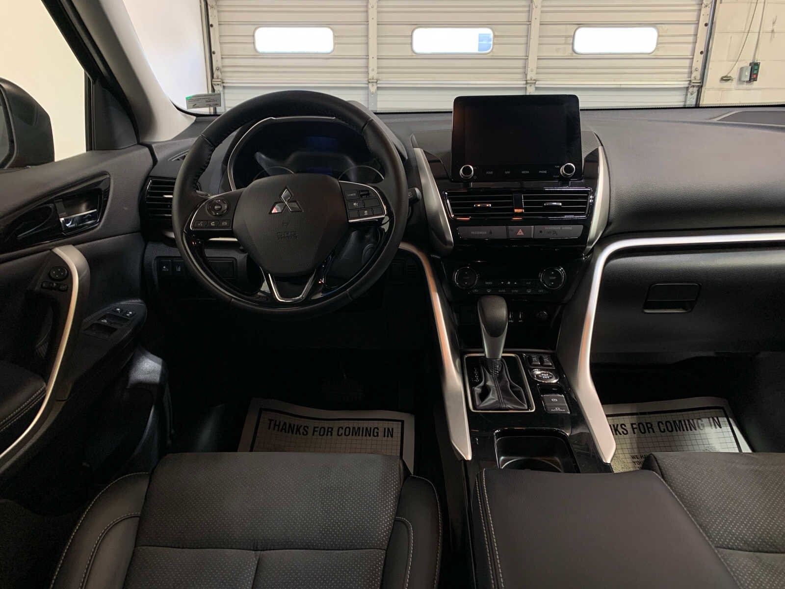 2024 Mitsubishi Eclipse Cross SE photo 3