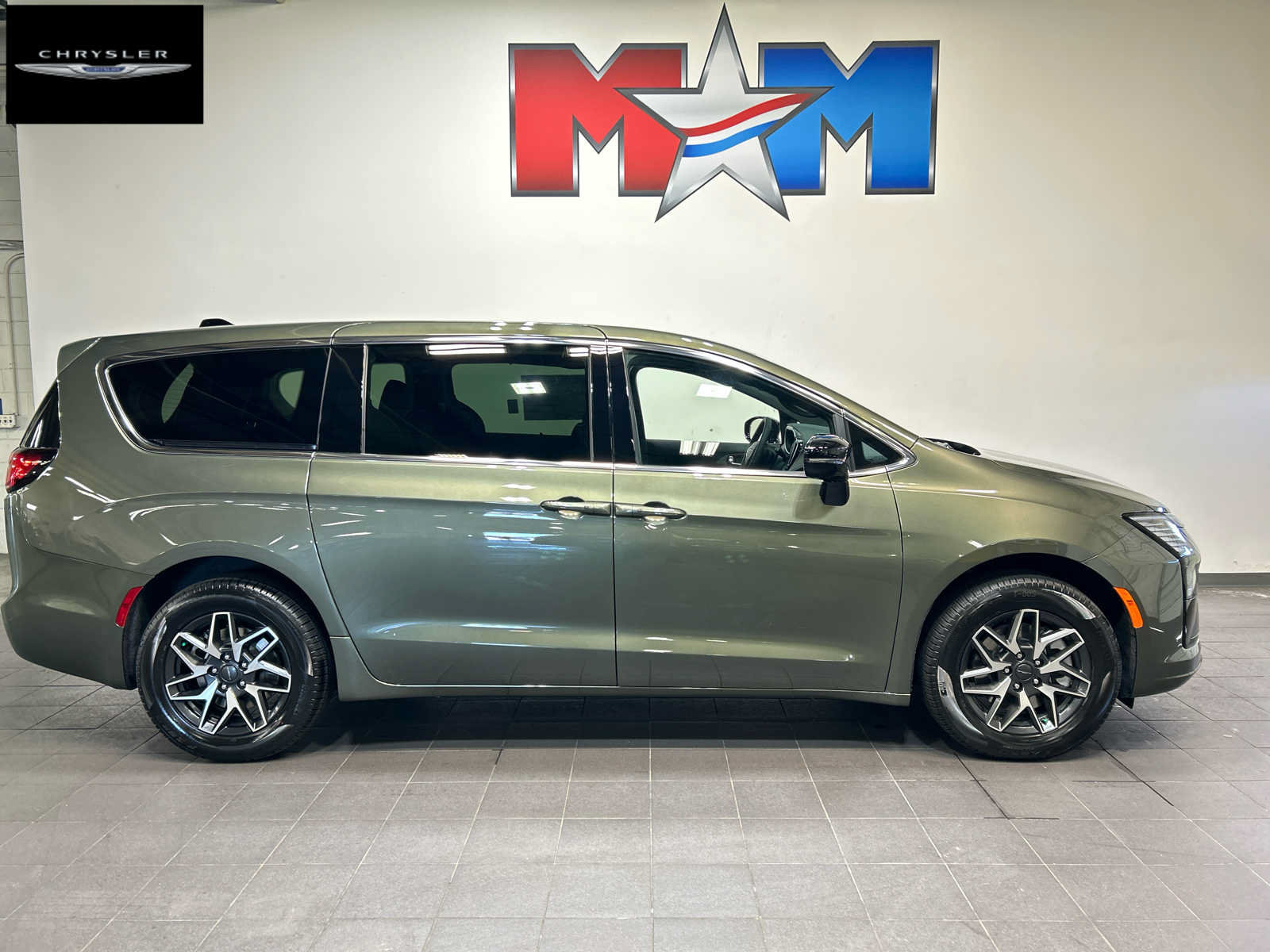 2027 Chrysler Pacifica