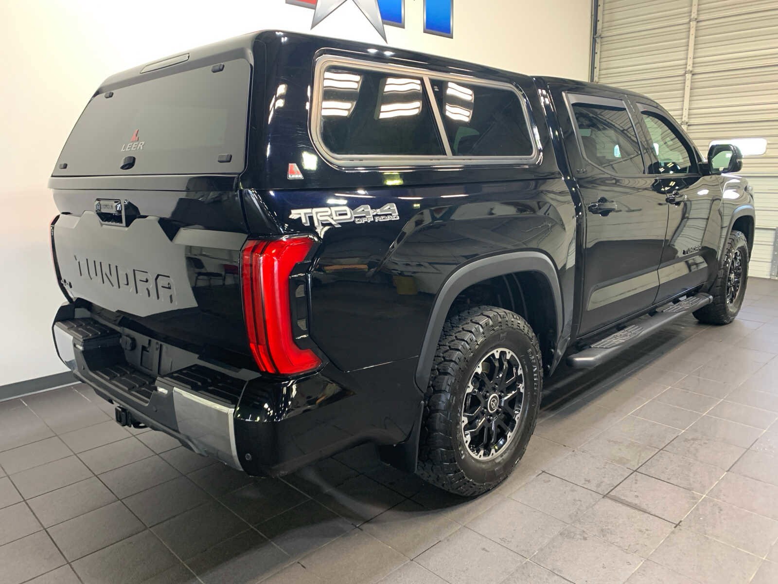 2022 Toyota Tundra SR5 CrewMax photo 3