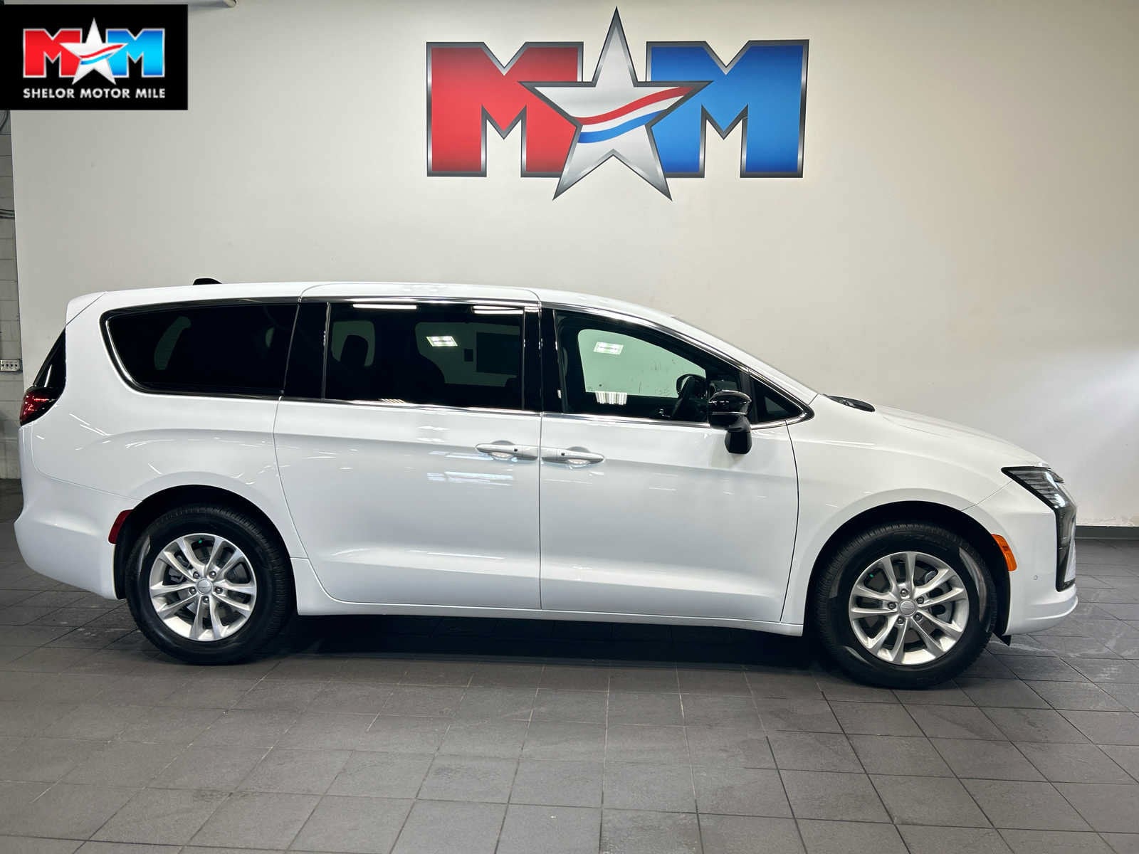 2027 Chrysler Pacifica