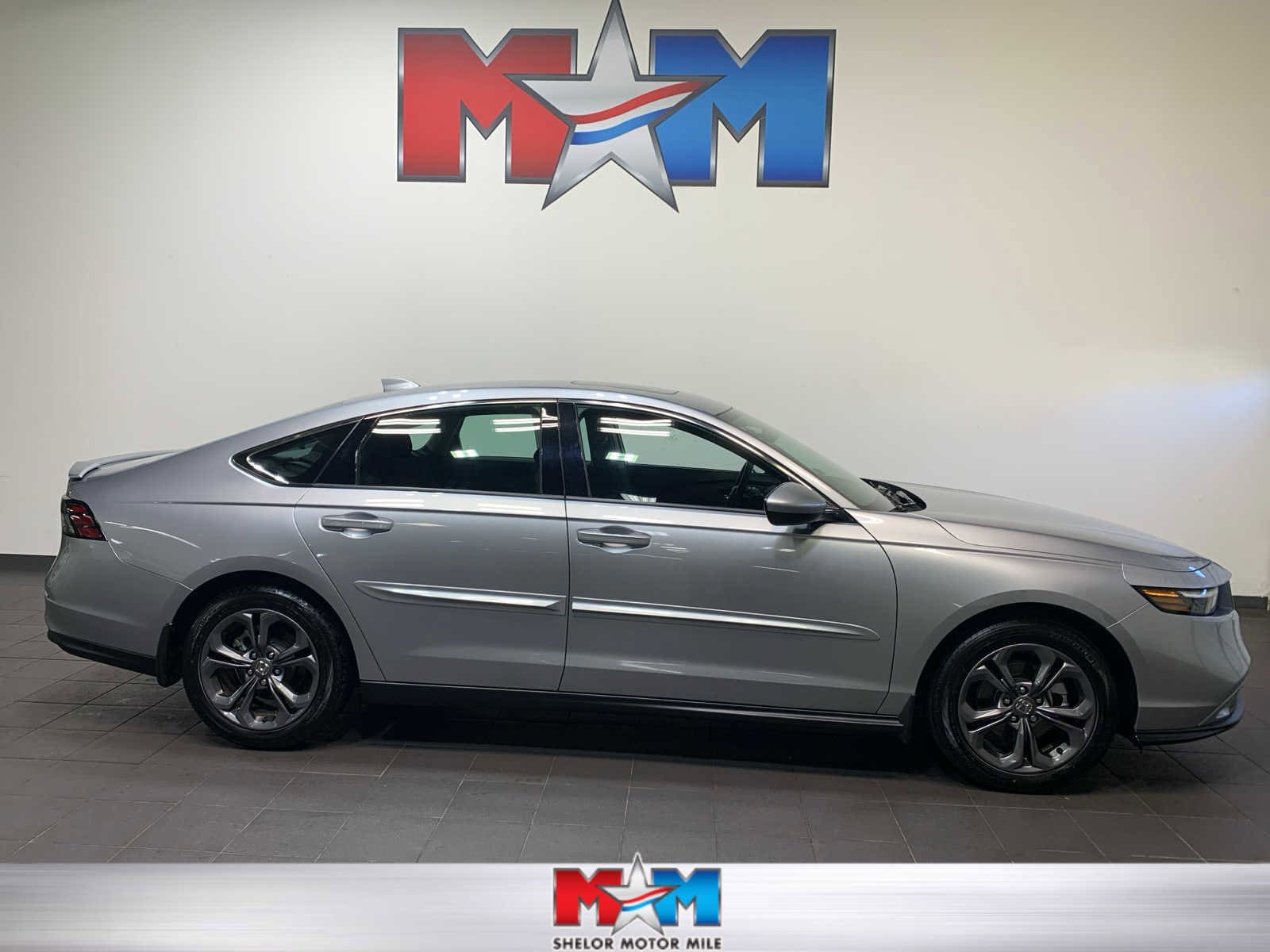 2023 Honda Accord EX's photo