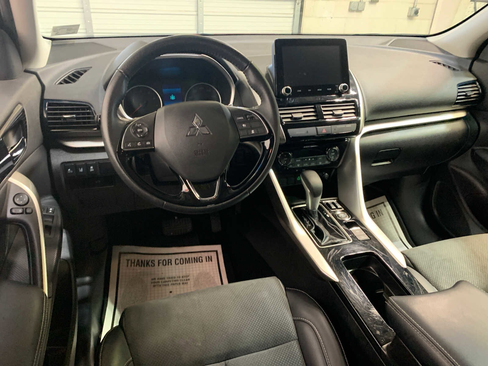 2024 Mitsubishi Eclipse Cross SE photo 3