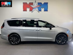 2026 Chrysler Pacifica Limited Passenger Van