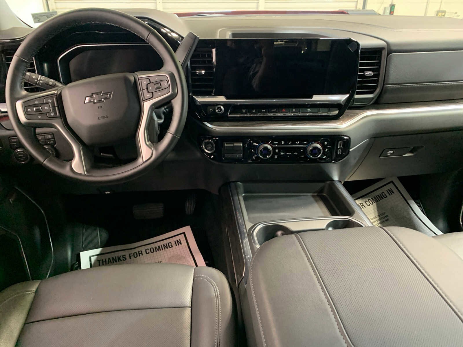 2025 Chevrolet Silverado 2500HD LTZ photo 4