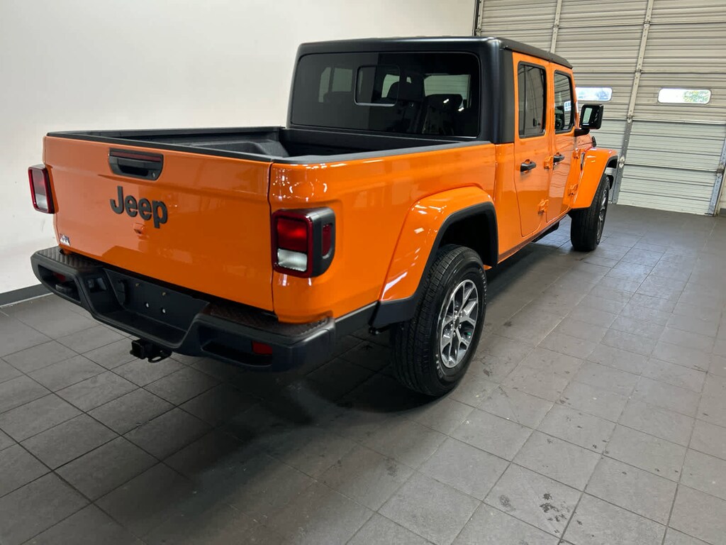 New 2026 Jeep Gladiator Sport S Pickup