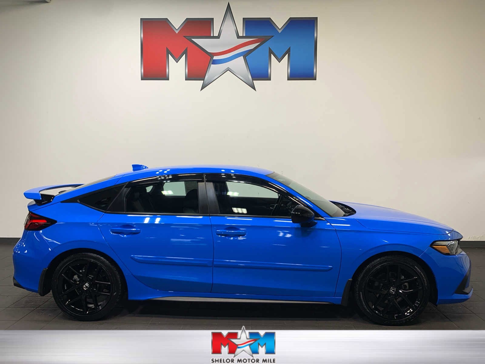 2024 Honda Civic Hatchback Sport's photo