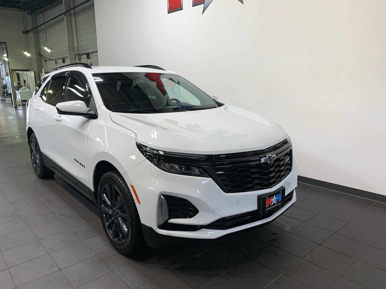 2024 Chevrolet Equinox RS photo 2