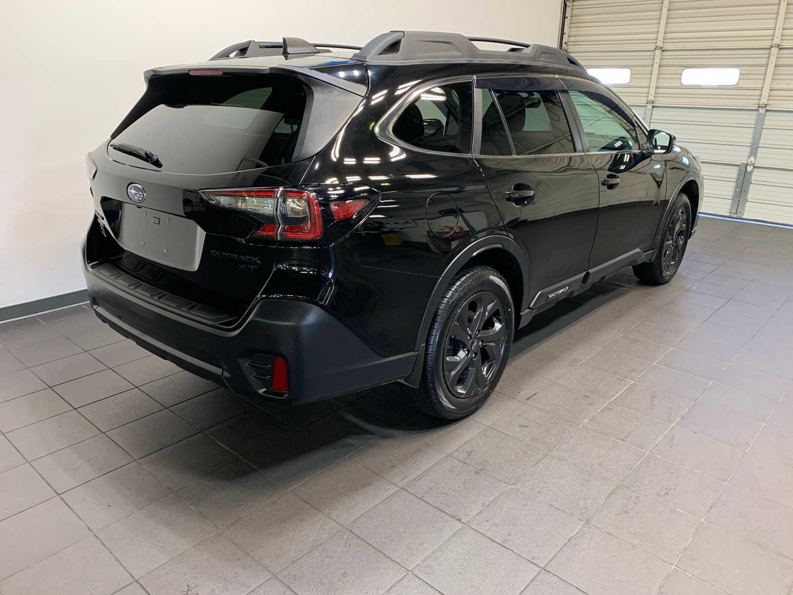 2021 Subaru Outback Onyx Edition XT photo 3