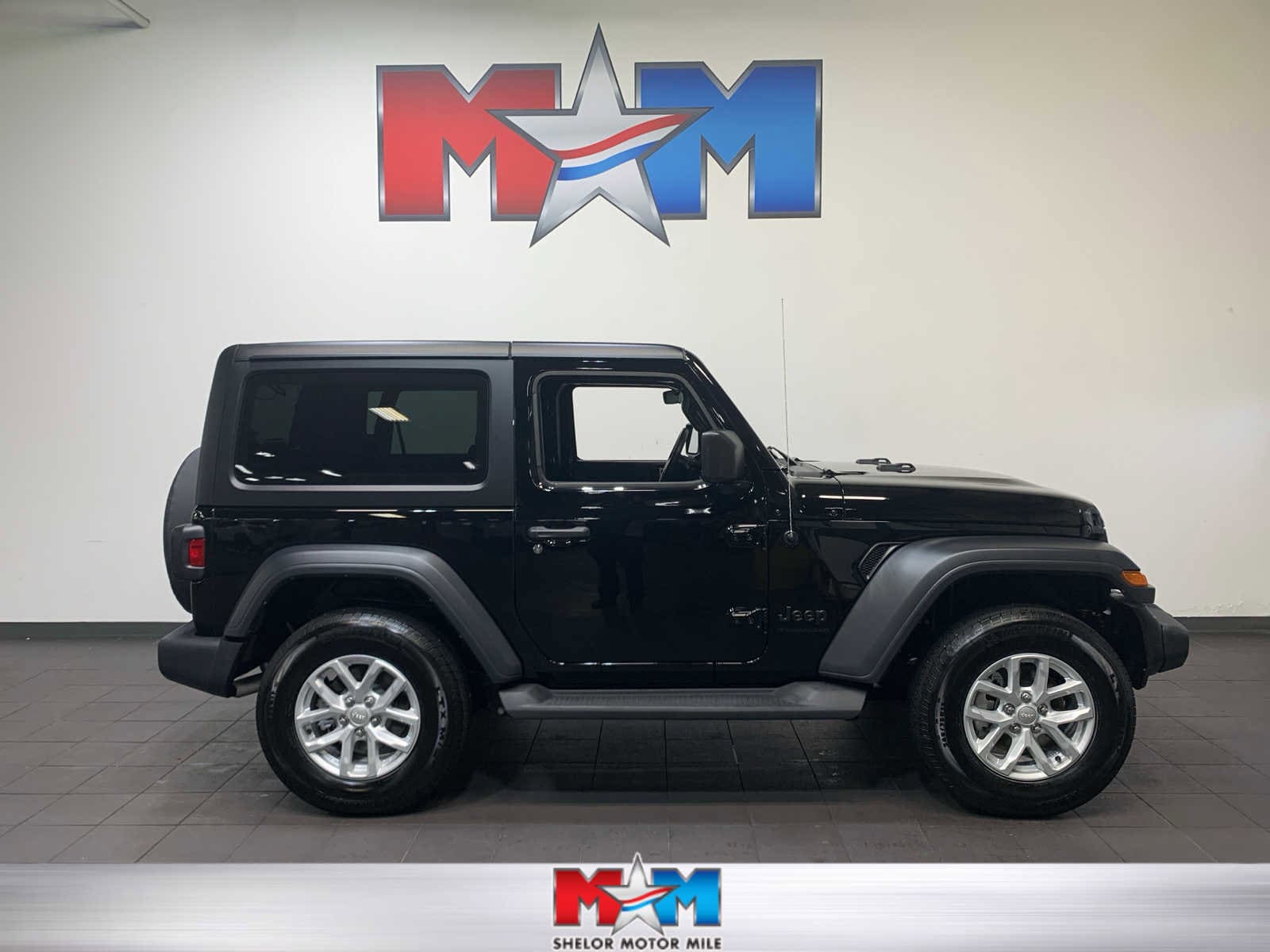 2023 Jeep Wrangler 2-Door Sport S's photo