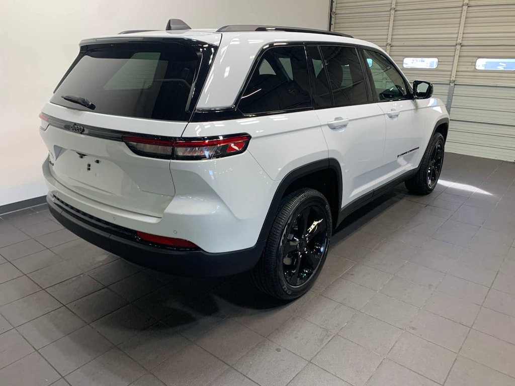 New 2025 Jeep Grand Cherokee Altitude X Sport Utility