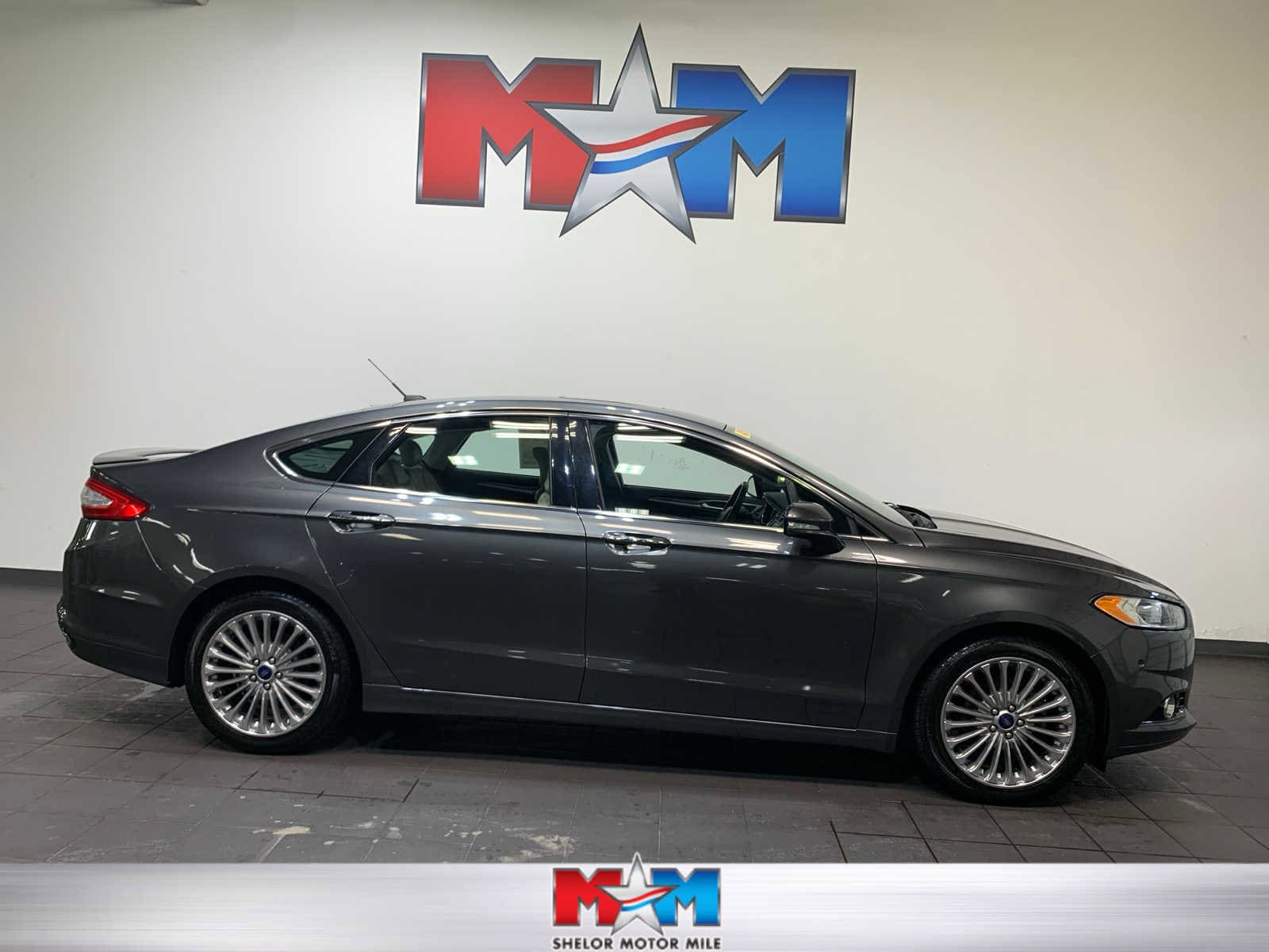 2015 Ford Fusion Titanium's photo