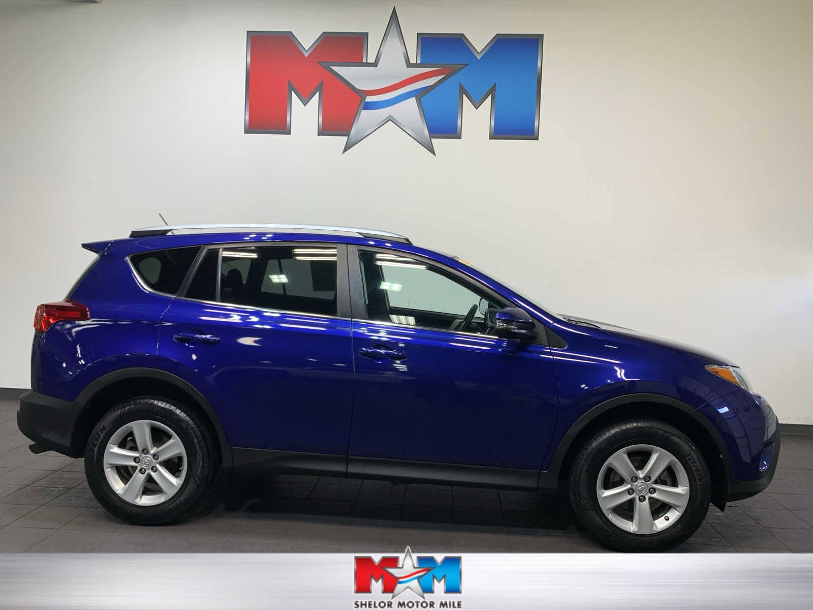 2014 Toyota RAV4 XLE's photo