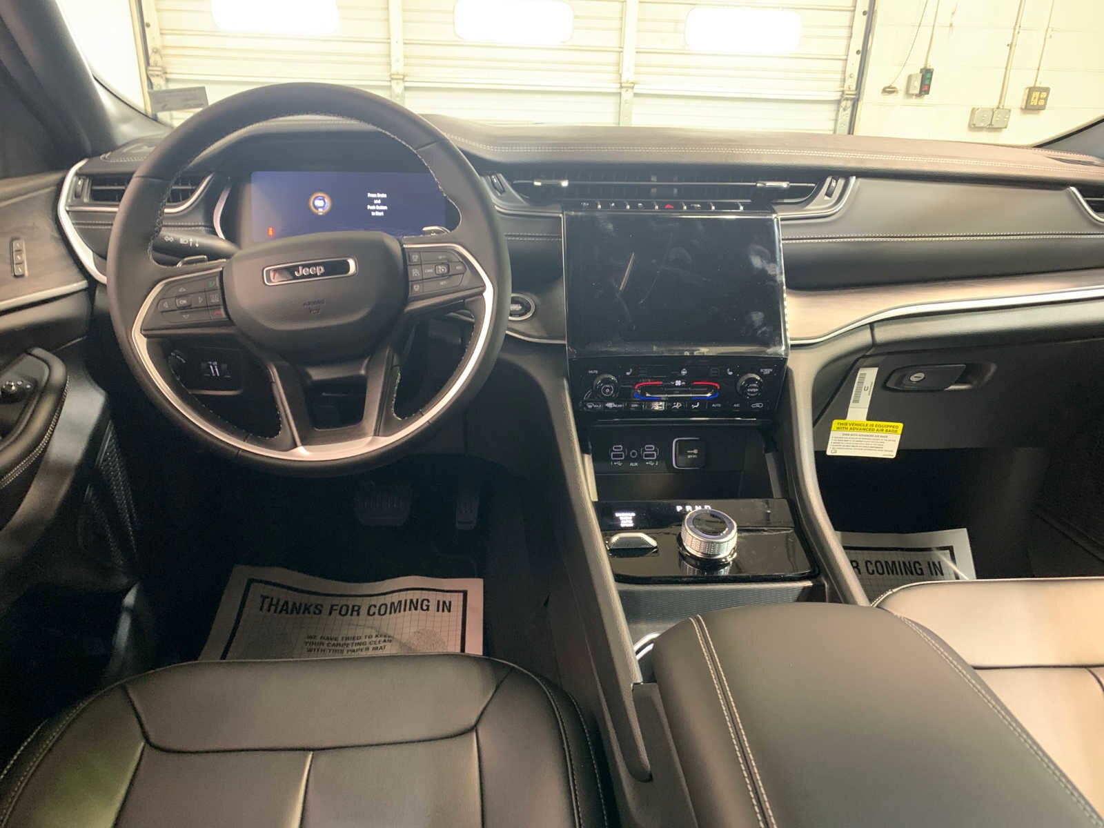 2025 Jeep Grand Cherokee Limited photo 3