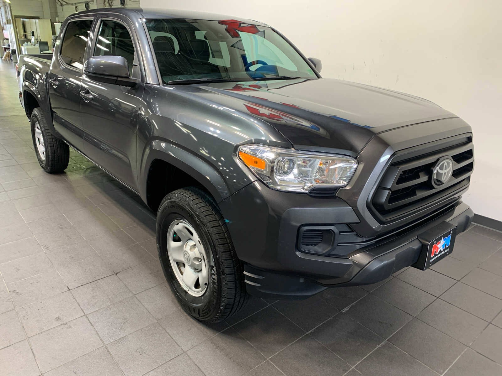 2022 Toyota Tacoma SR Double Cab V6 photo 2