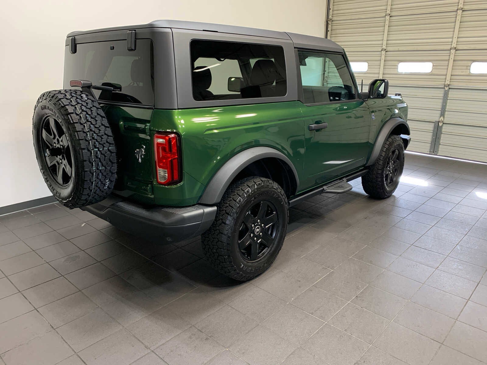 2023 Ford Bronco Black Diamond photo 3