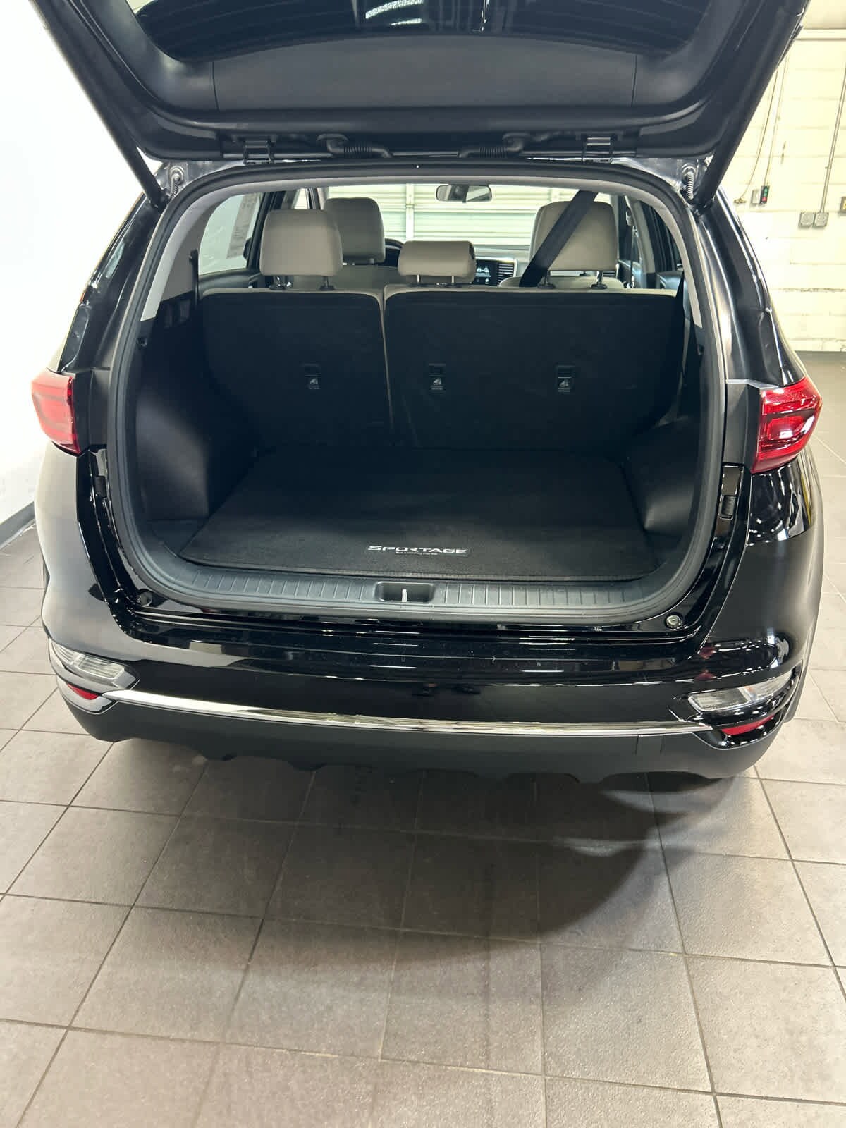 2022 Kia Sportage EX - Photo 11