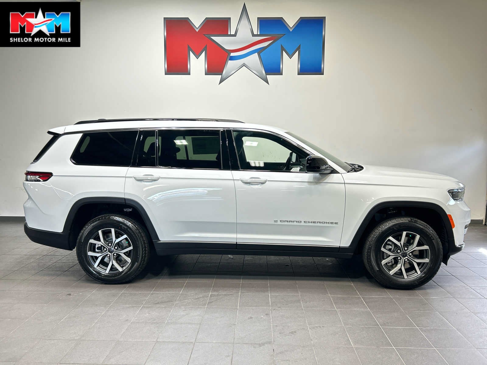 2027 Jeep Grand Cherokee L