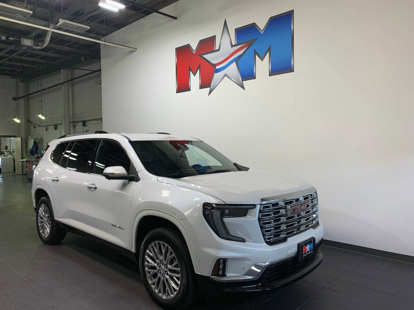 2024 Gmc Acadia Denali photo 2