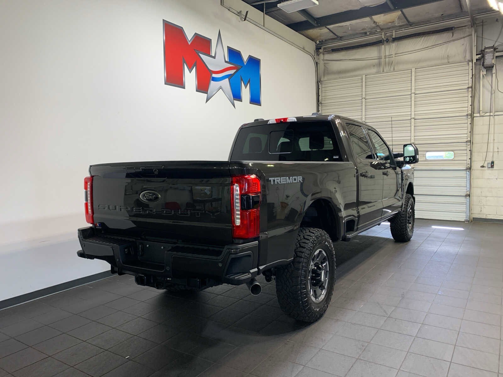 2024 Ford F-250 Lariat Tremor photo 3