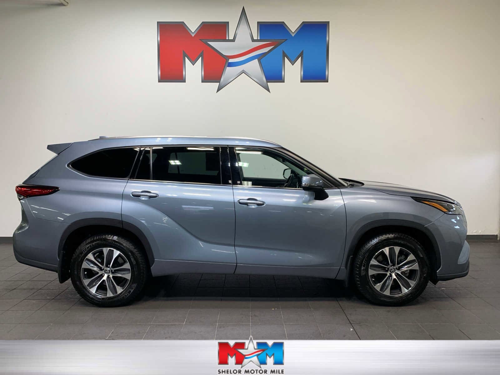2021 Toyota Highlander XLE's photo