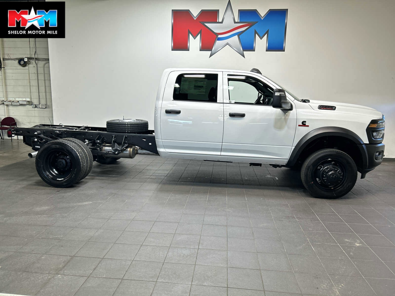 2026 RAM 5500 Tradesman 4X4 Crew Cab DRW 197" WB's photo