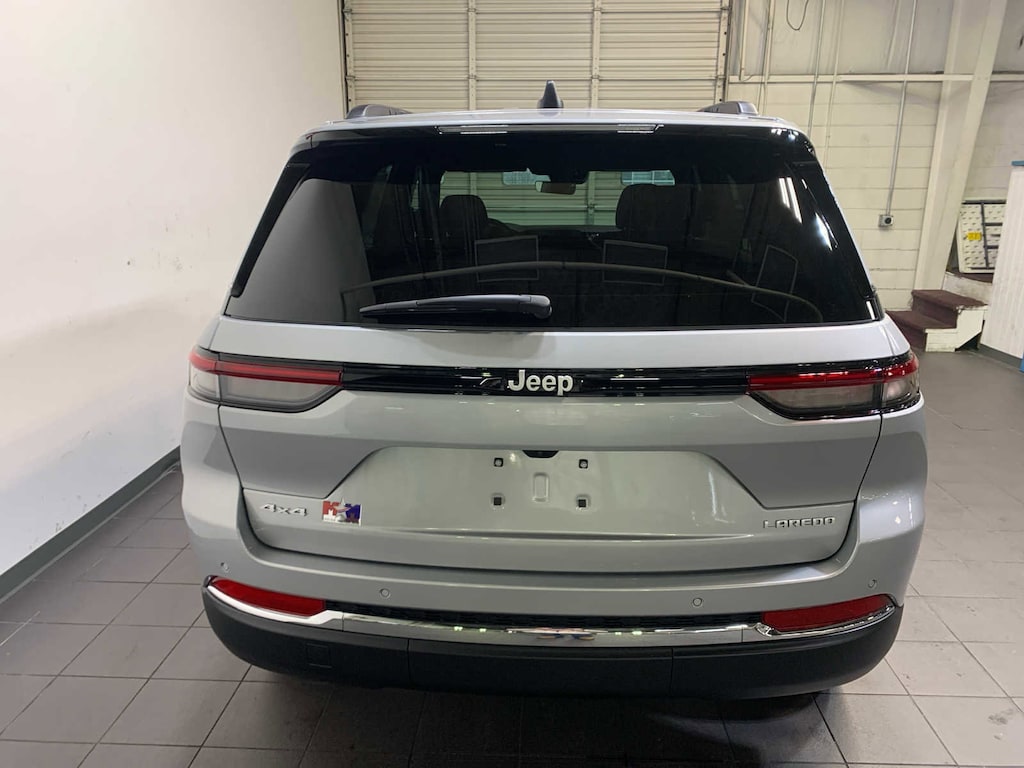 New 2025 Jeep Grand Cherokee Laredo X Sport Utility