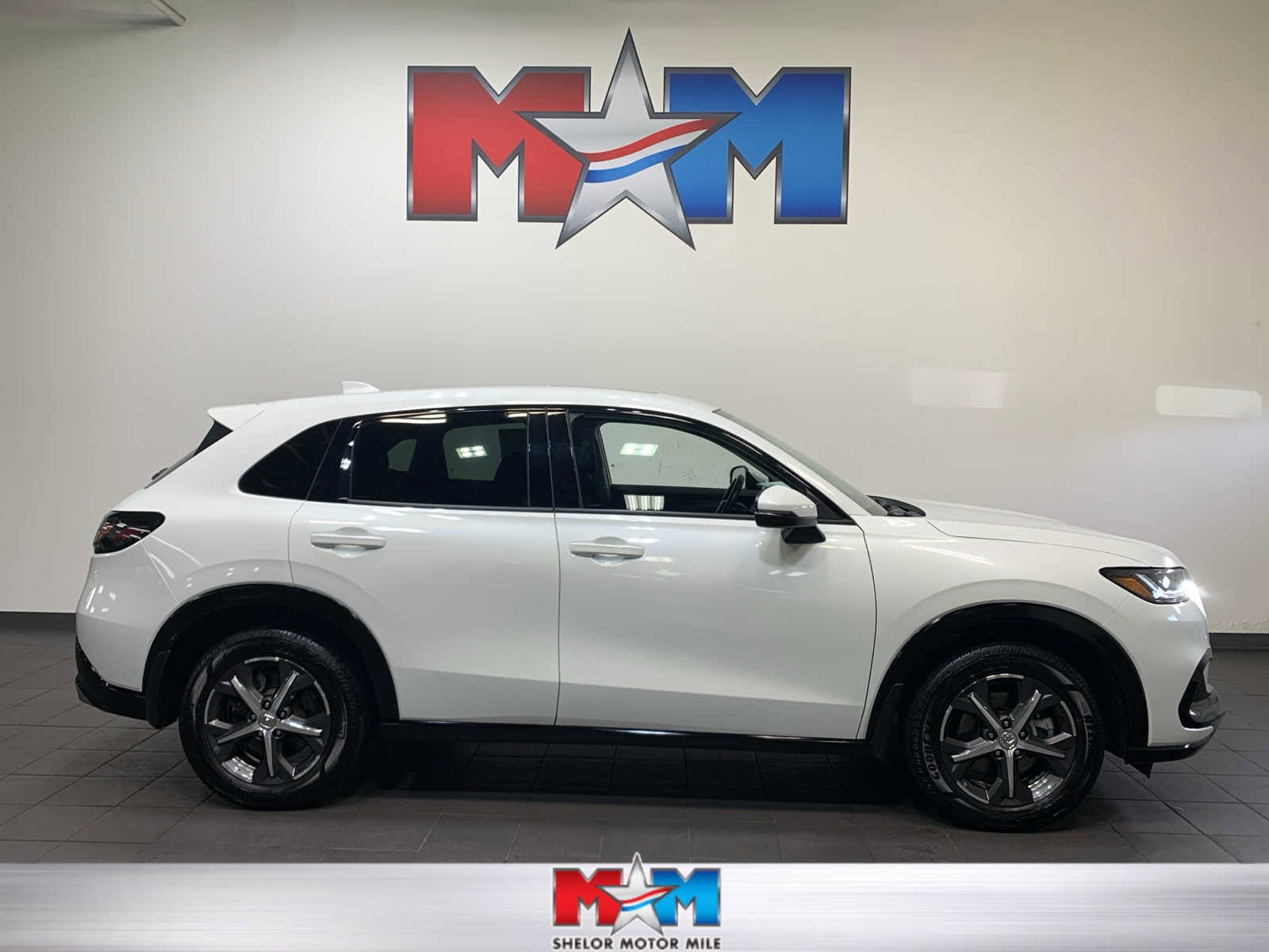 2024 Honda HR-V EX-L's photo