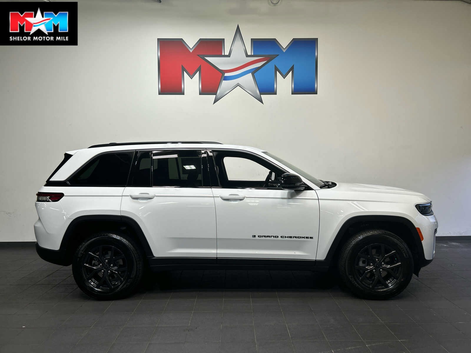 2027 Jeep Grand Cherokee
