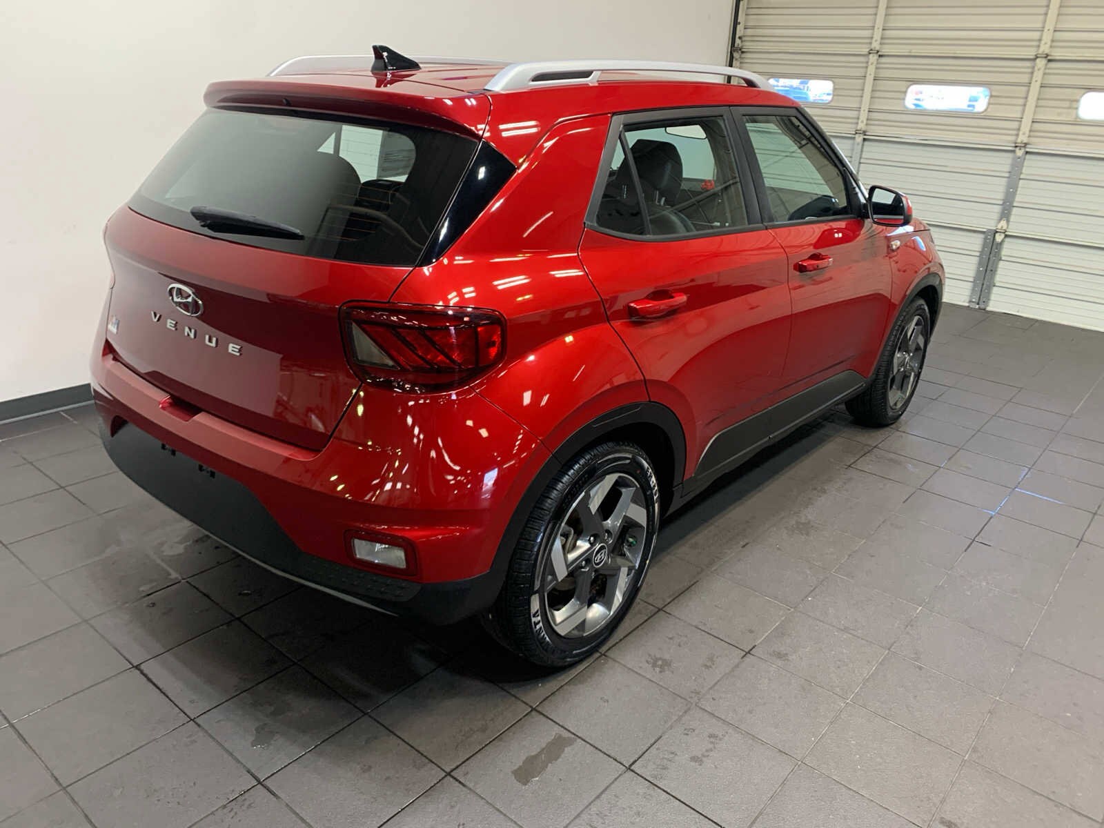 2022 Hyundai Venue SEL Limited photo 3