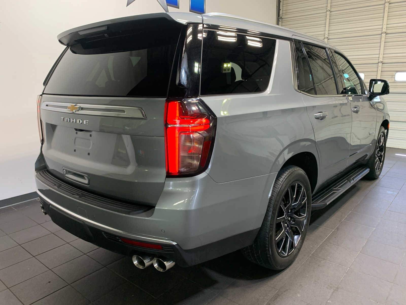 2023 Chevrolet Tahoe High Country photo 3