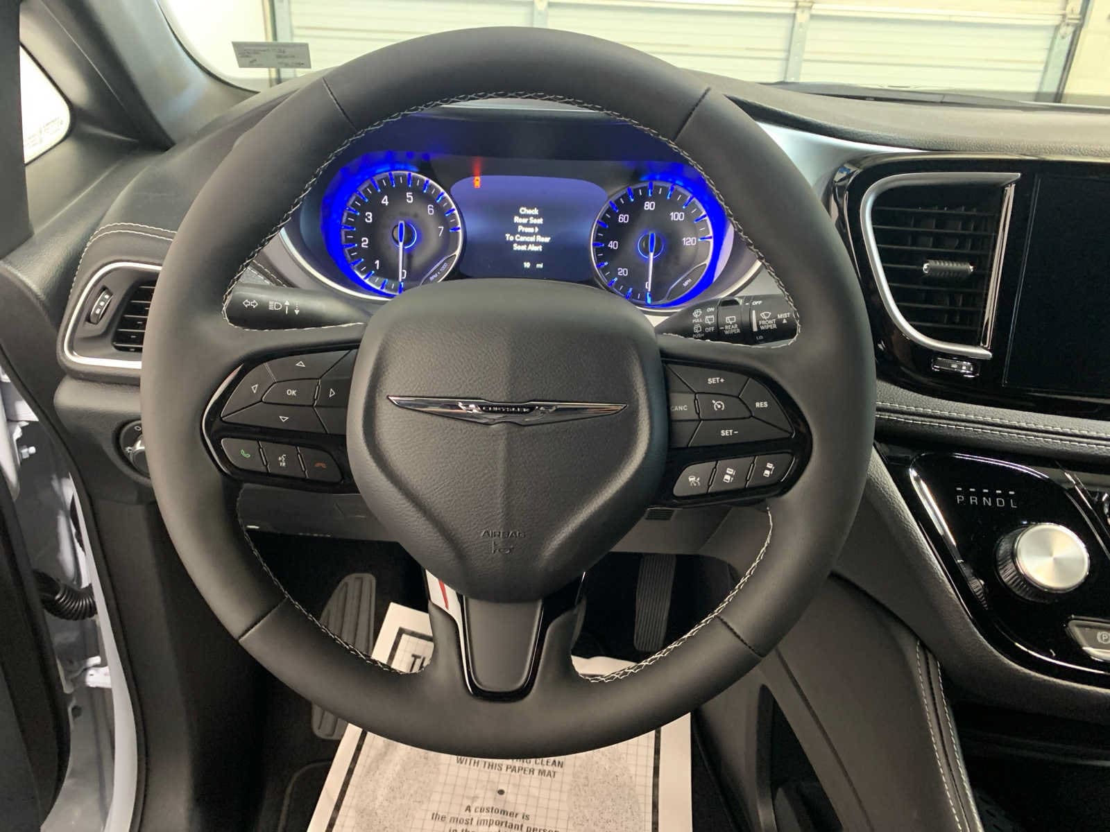 2026 Chrysler Pacifica Limited - Photo 17