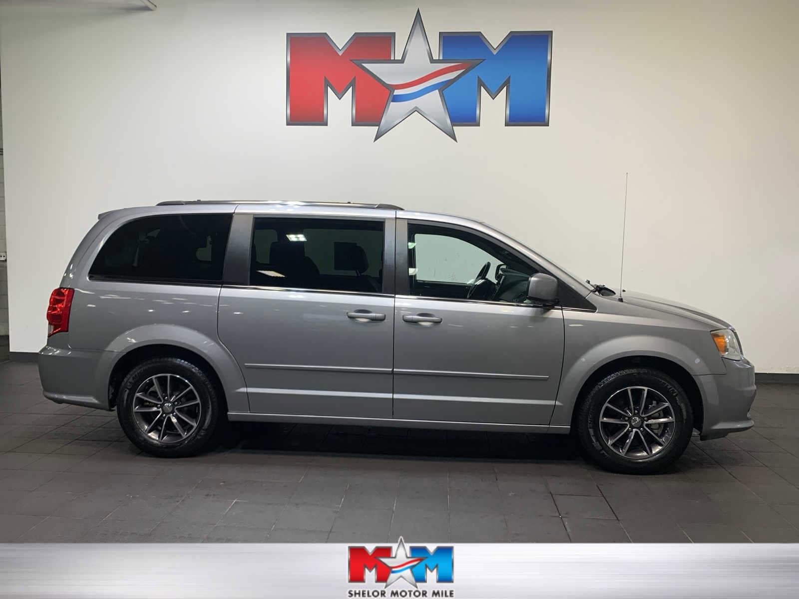 2017 Dodge Grand Caravan SXT's photo