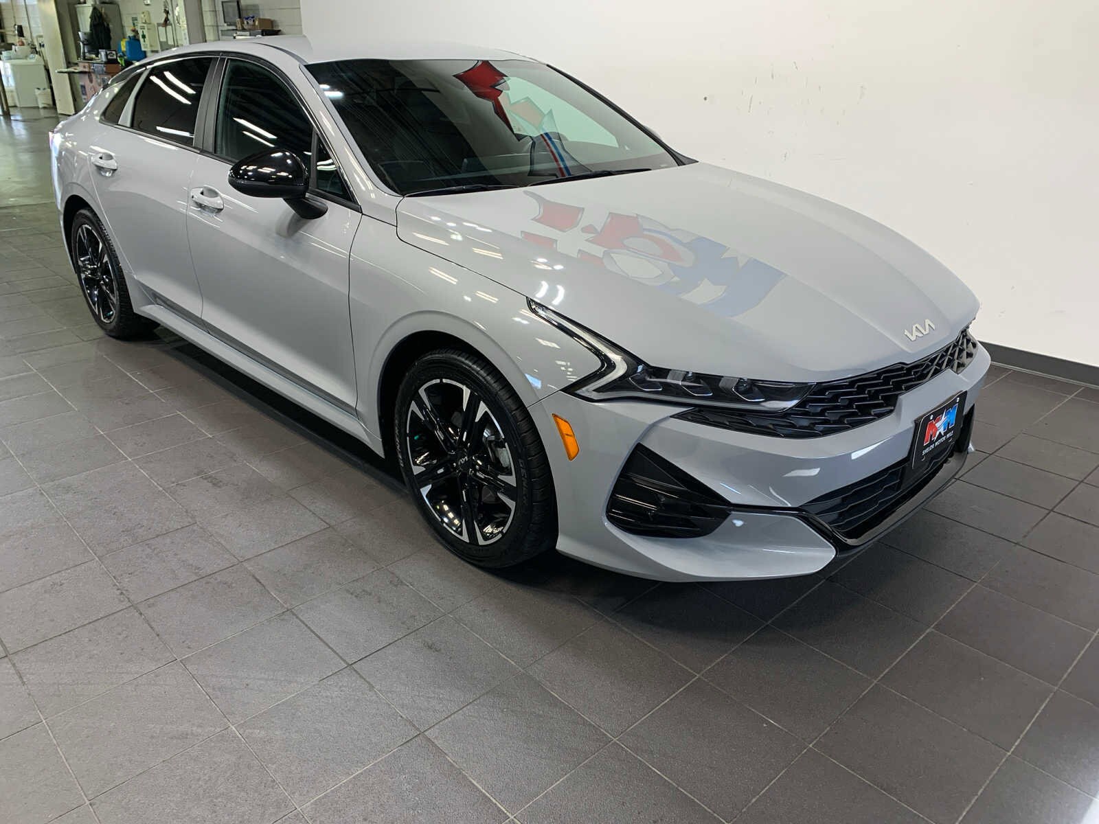 2023 Kia K5 GT-Line photo 2