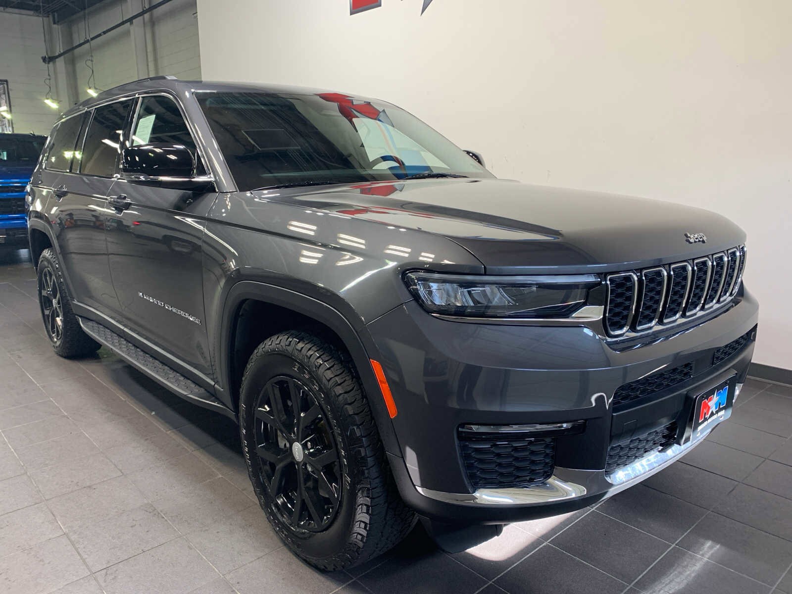 2021 Jeep Grand Cherokee Limited photo 2