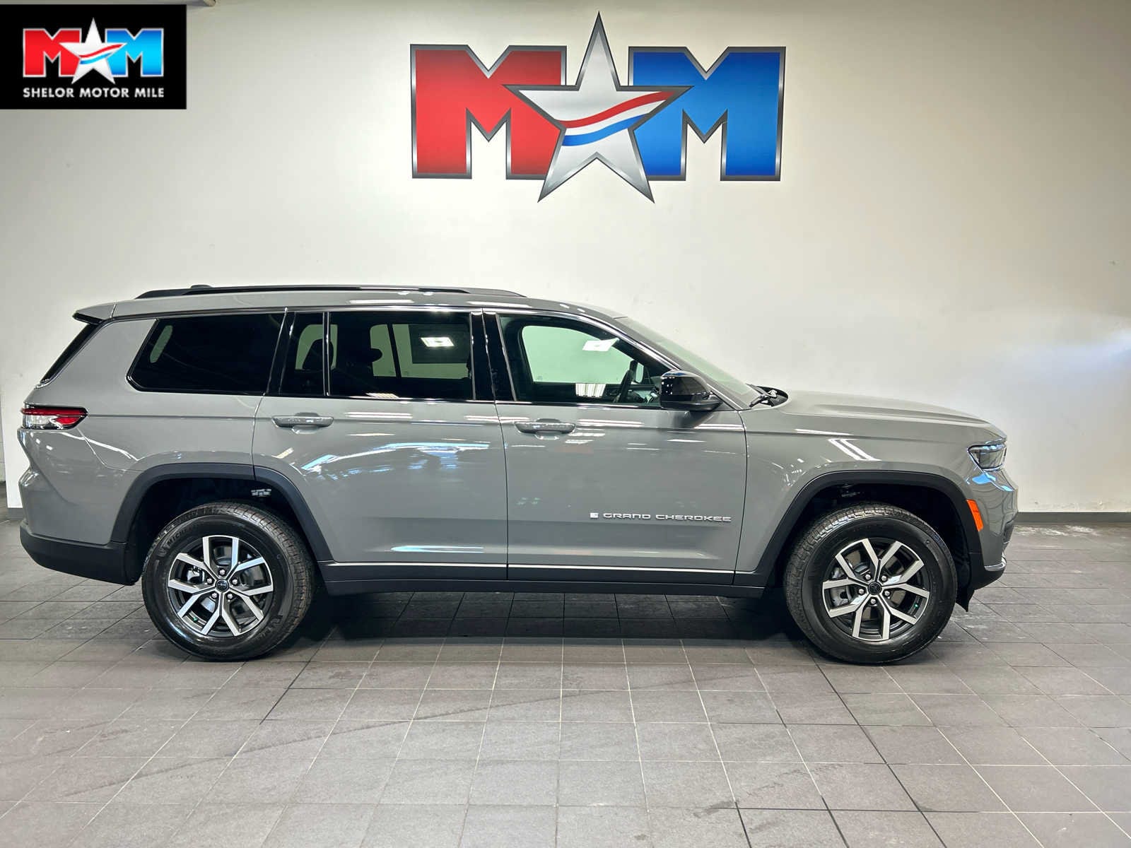 2027 Jeep Grand Cherokee L