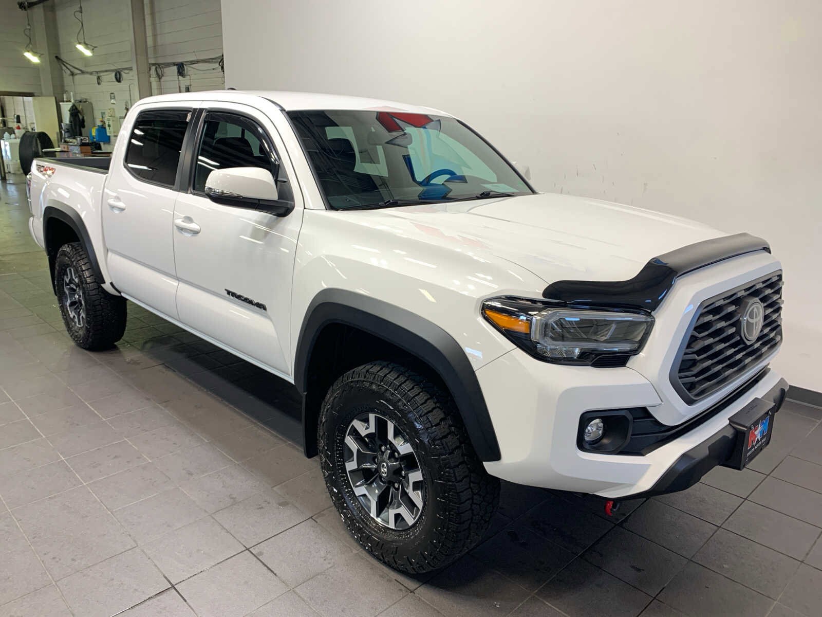 2023 Toyota Tacoma TRD Double Cab V6 photo 2