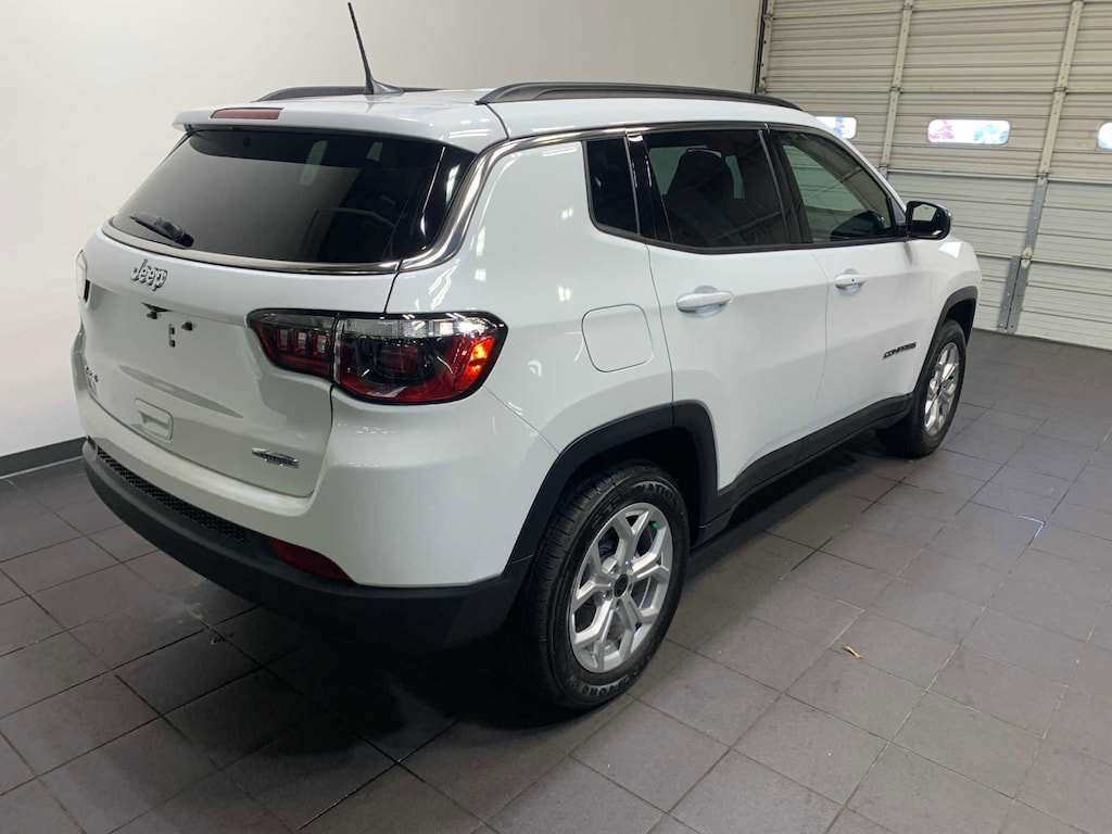 New 2026 Jeep Compass Latitude Sport Utility