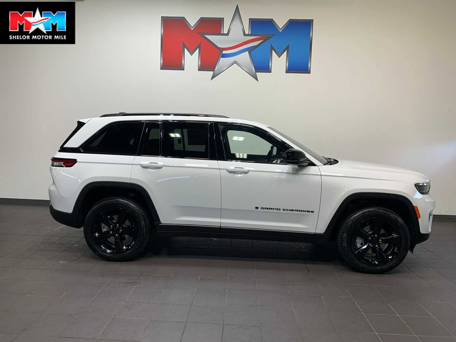 2025 Jeep Grand Cherokee Limited's photo